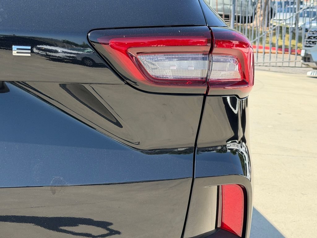 Certified 2025 Ford Escape Active FWD image 15