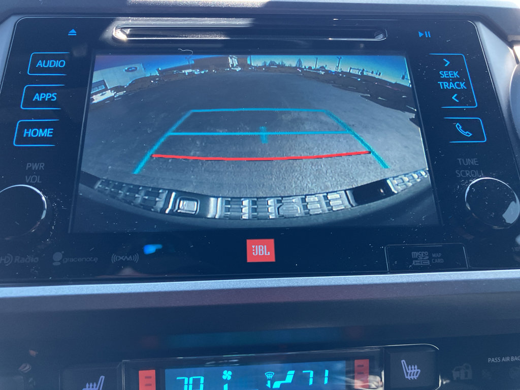 Used 2018 Toyota Tacoma TRD Sport image 21