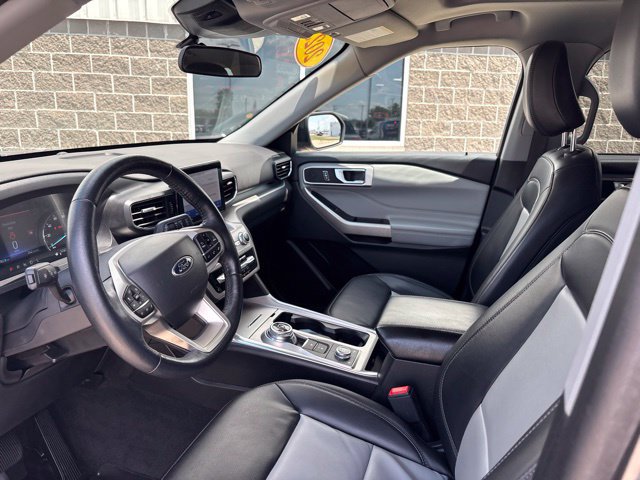 Certified 2023 Ford Explorer XLT w/ Equipment Group 202A AWD/4WD image 17