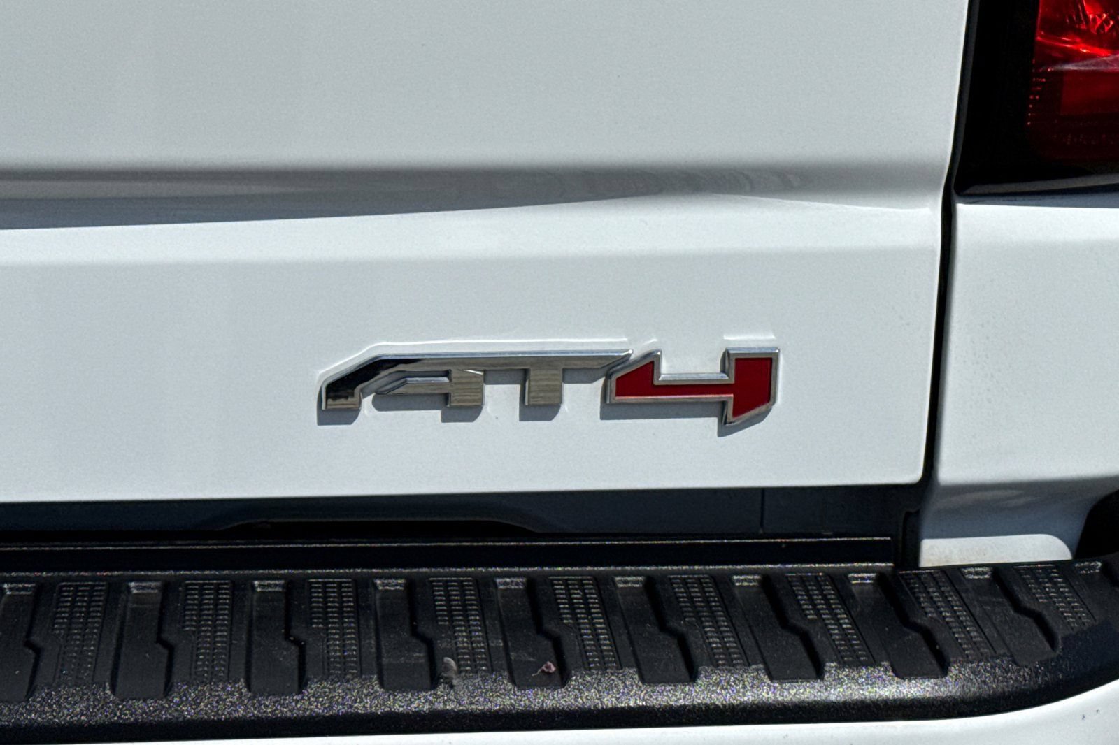 Used 2025 GMC Sierra 1500 AT4 AWD/4WD image 30