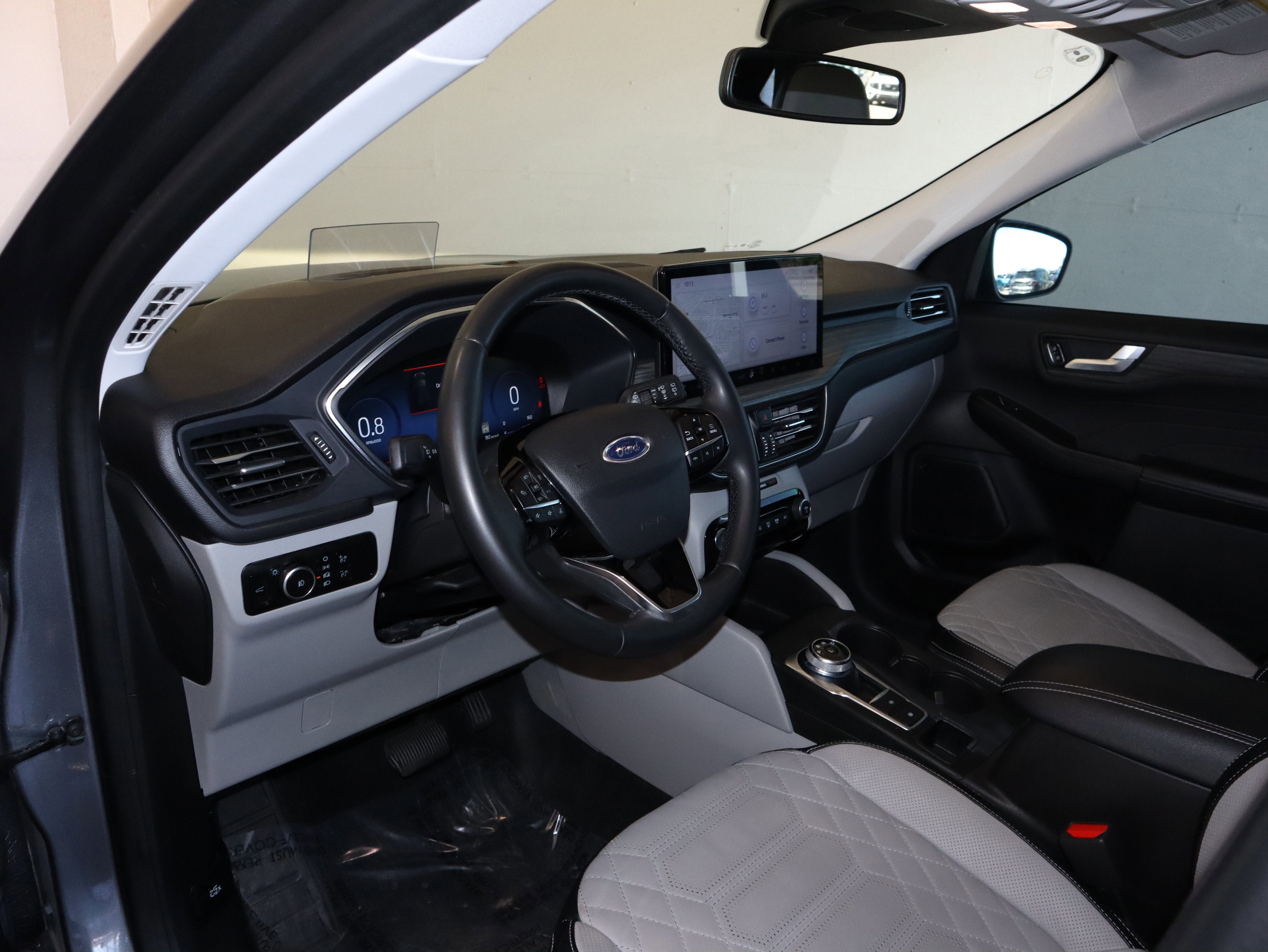 Certified 2023 Ford Escape Platinum w/ Premium Technology Package AWD/4WD image 21