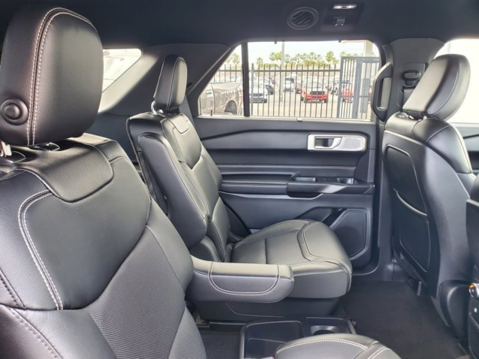 Certified 2020 Ford Explorer ST w/ Premium Technology Package image 31