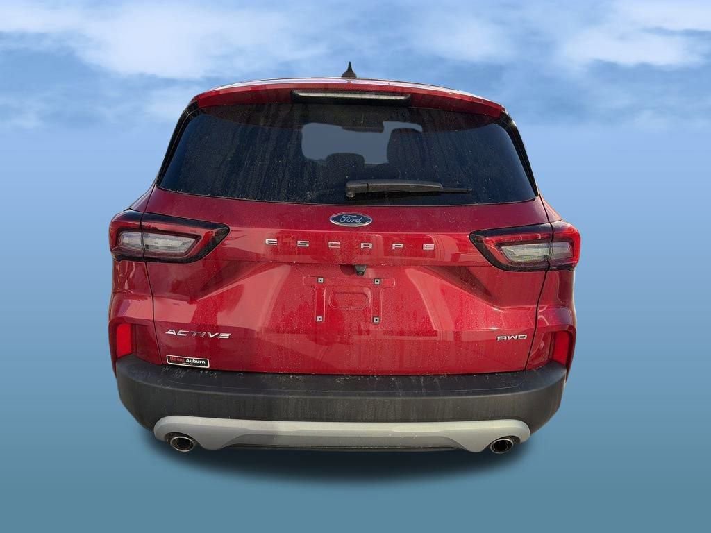 Certified 2025 Ford Escape Active w/ Cold Weather Package image 4