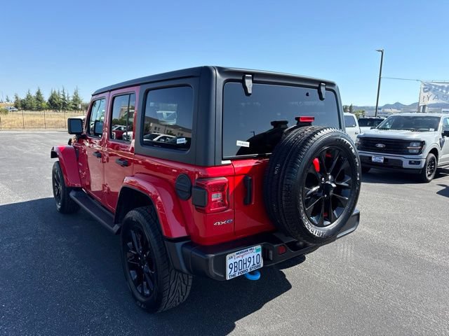 Used 2022 Jeep Wrangler Unlimited Sahara w/ Cold Weather Group AWD/4WD image 8