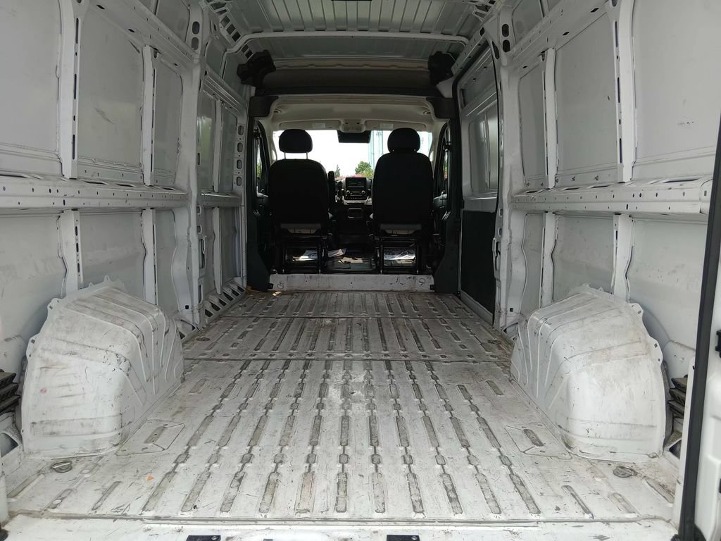 Used 2024 RAM ProMaster 2500 w/ Convenience Group FWD image 6
