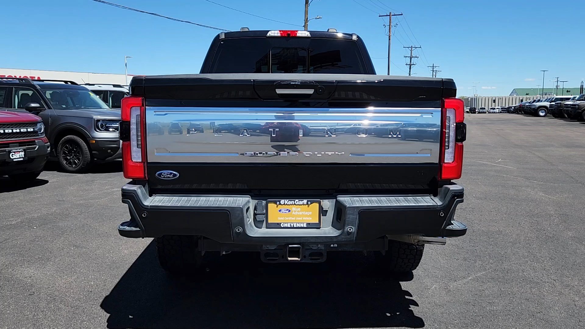 Certified 2024 Ford F250 Platinum w/ FX4 Off-Road Package AWD/4WD image 21