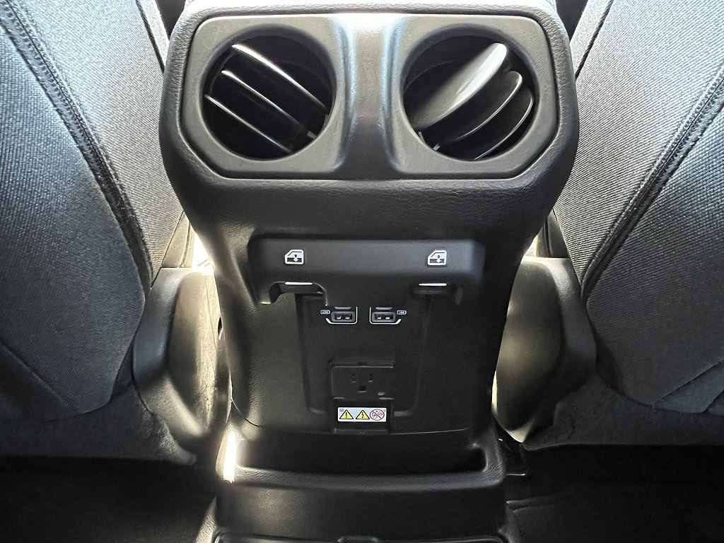 Used 2024 Jeep Wrangler Unlimited Sahara AWD/4WD image 35