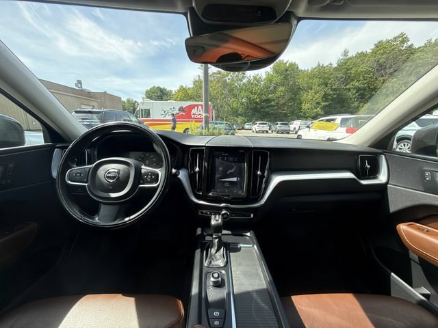 Used 2018 Volvo XC60 T5 Momentum w/ Vision Package AWD/4WD image 20