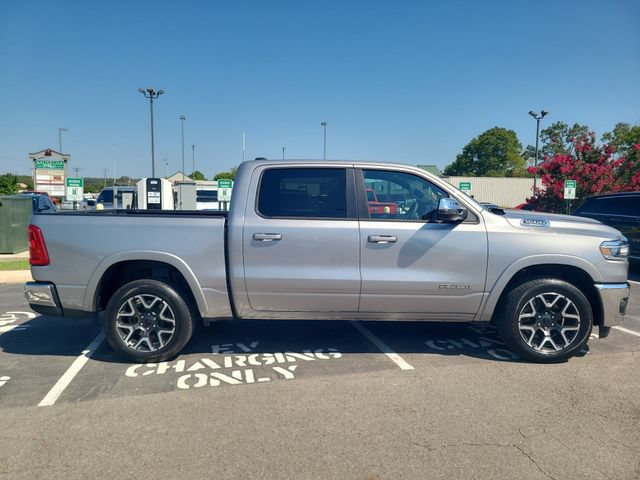 Used 2025 RAM 1500 Laramie AWD/4WD image 4