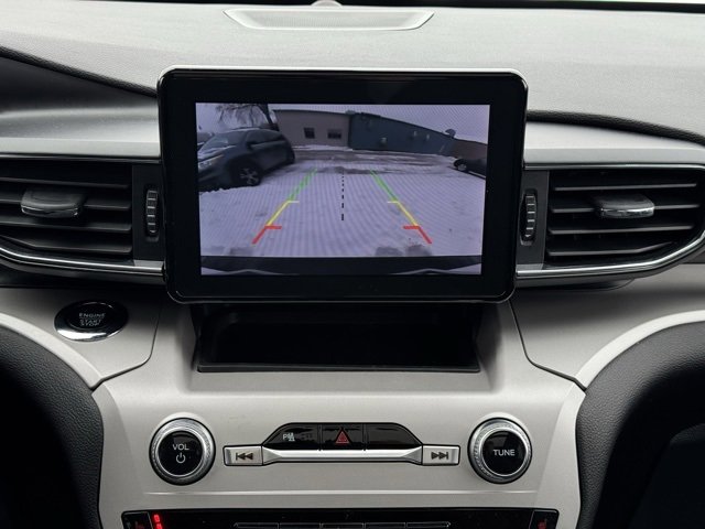 Certified 2023 Ford Explorer XLT w/ Equipment Group 202A image 4