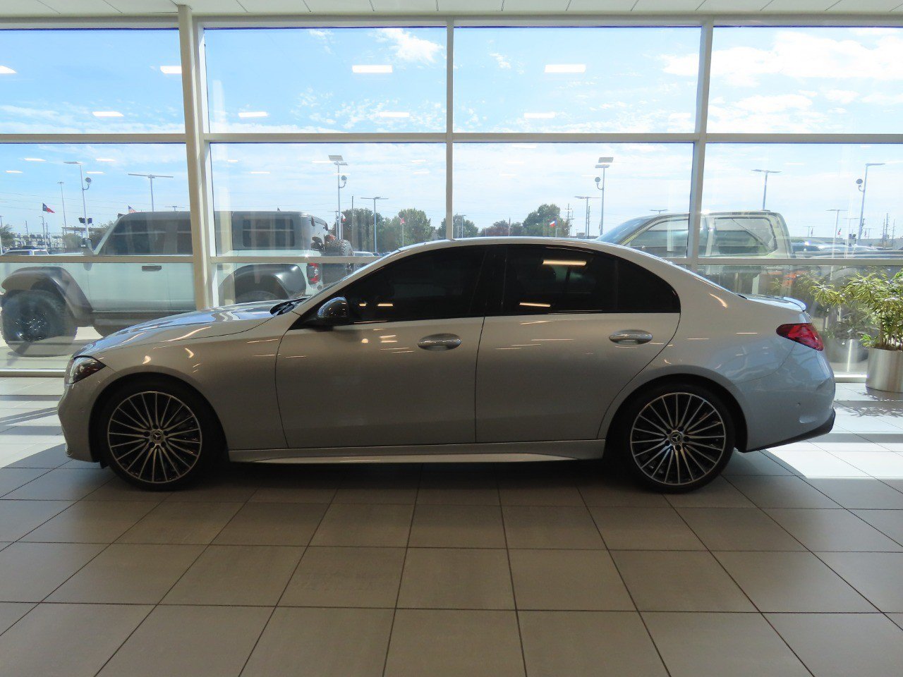 Used 2023 Mercedes-Benz C 300 Sedan image 9