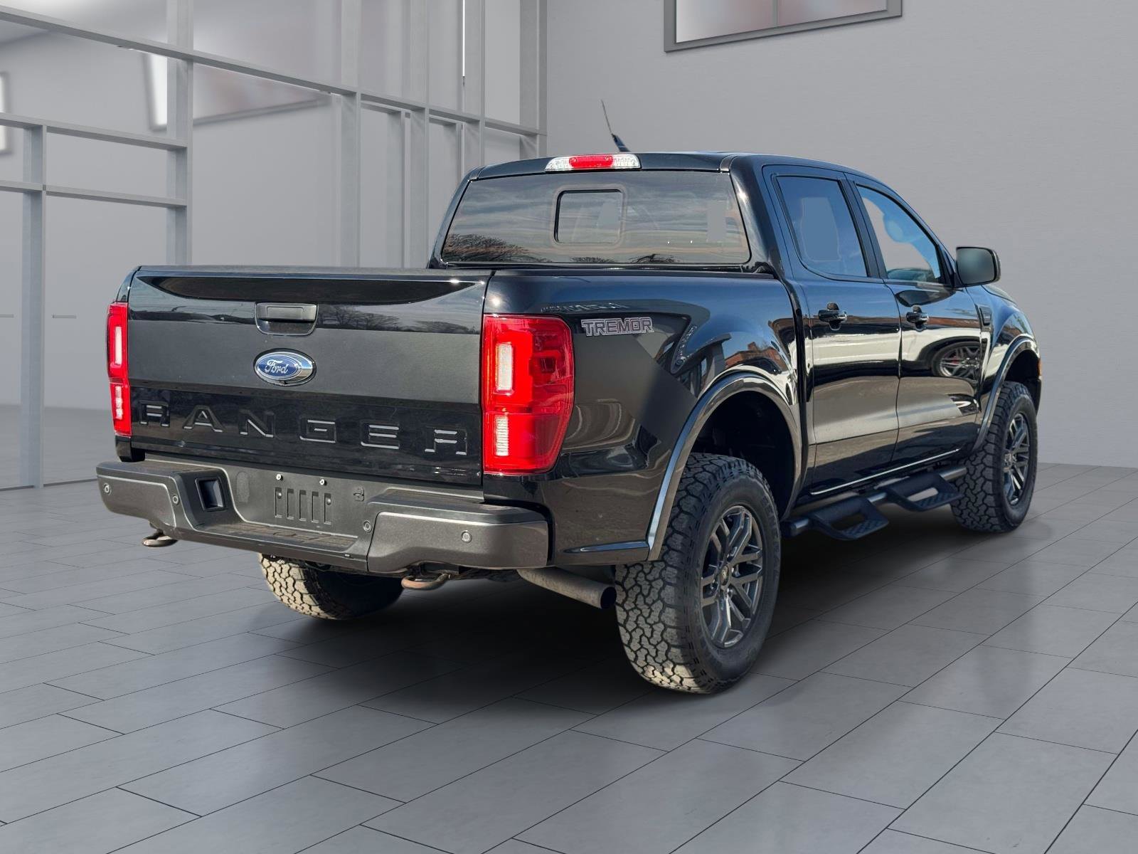 Certified 2023 Ford Ranger Lariat w/ Tremor Off-Road Package AWD/4WD image 6