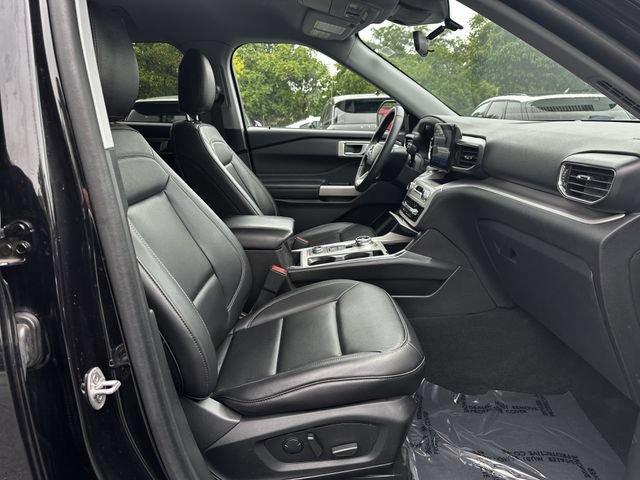 Certified 2023 Ford Explorer XLT w/ Equipment Group 202A AWD/4WD image 33