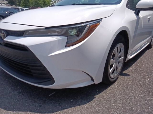 Used 2023 Toyota Corolla LE FWD image 8