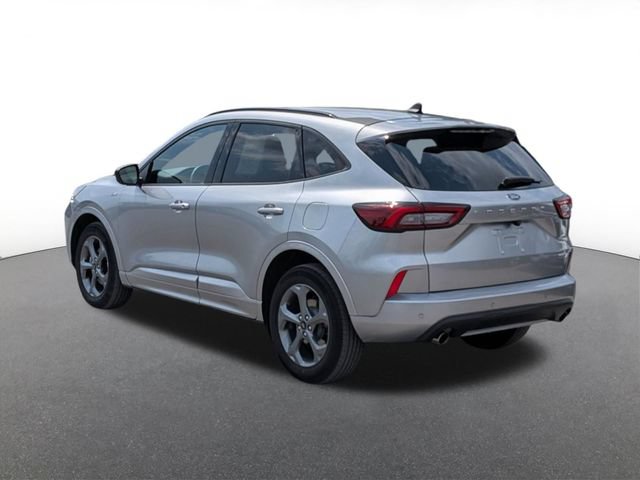 Certified 2023 Ford Escape ST-Line w/ Tech Pack #1 AWD/4WD image 4
