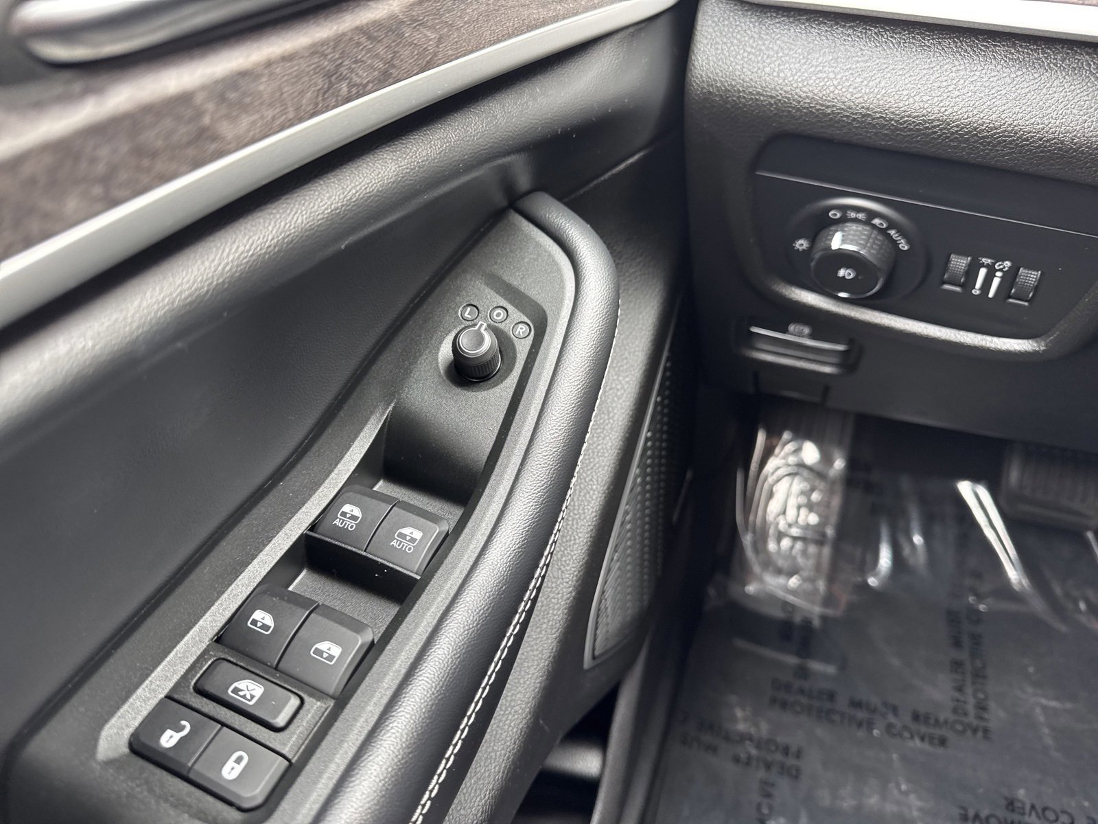 Used 2021 Jeep Grand Cherokee L Limited image 33