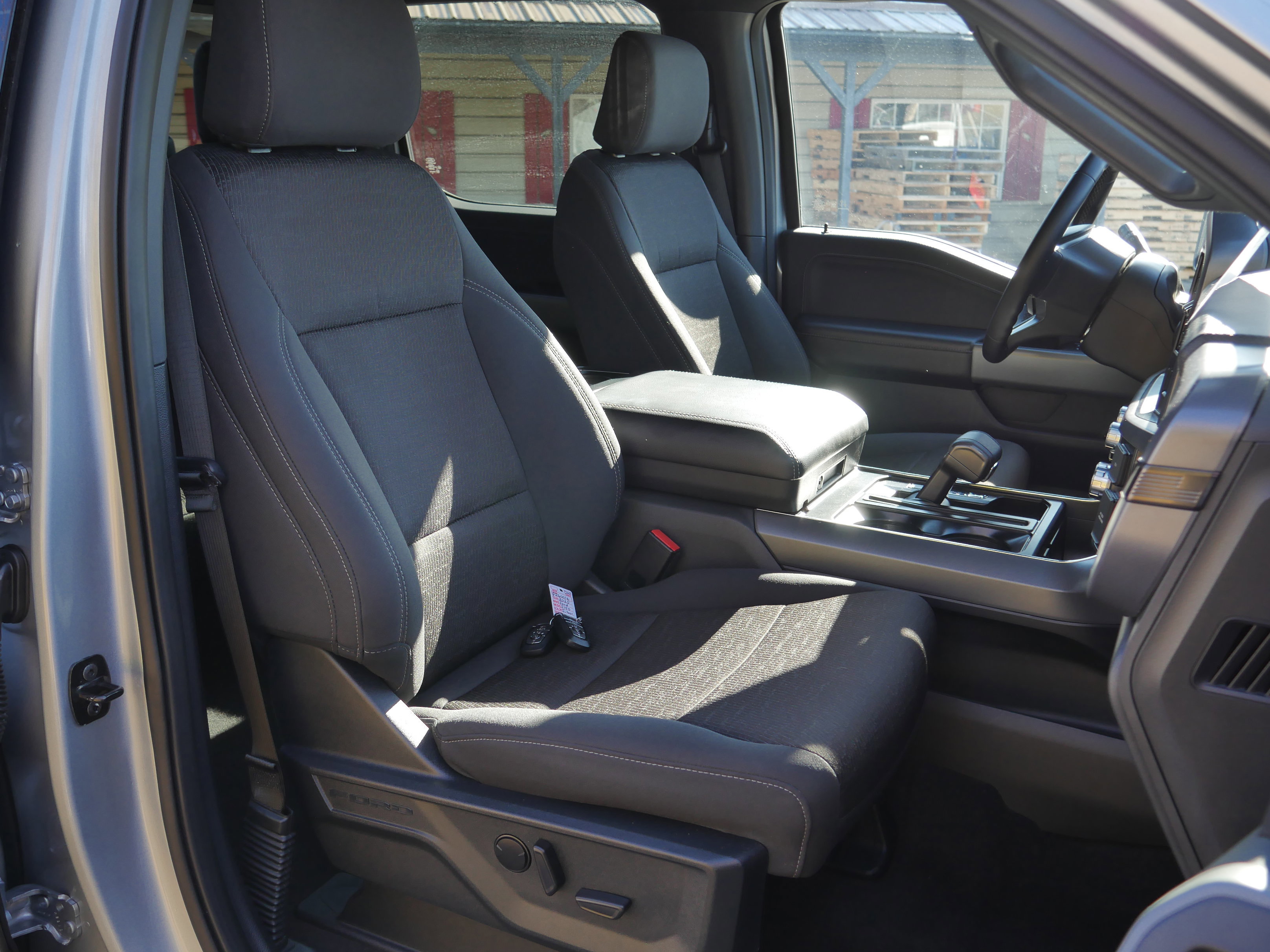 Certified 2025 Ford F150 XLT w/ Equipment Group 302A MID image 31