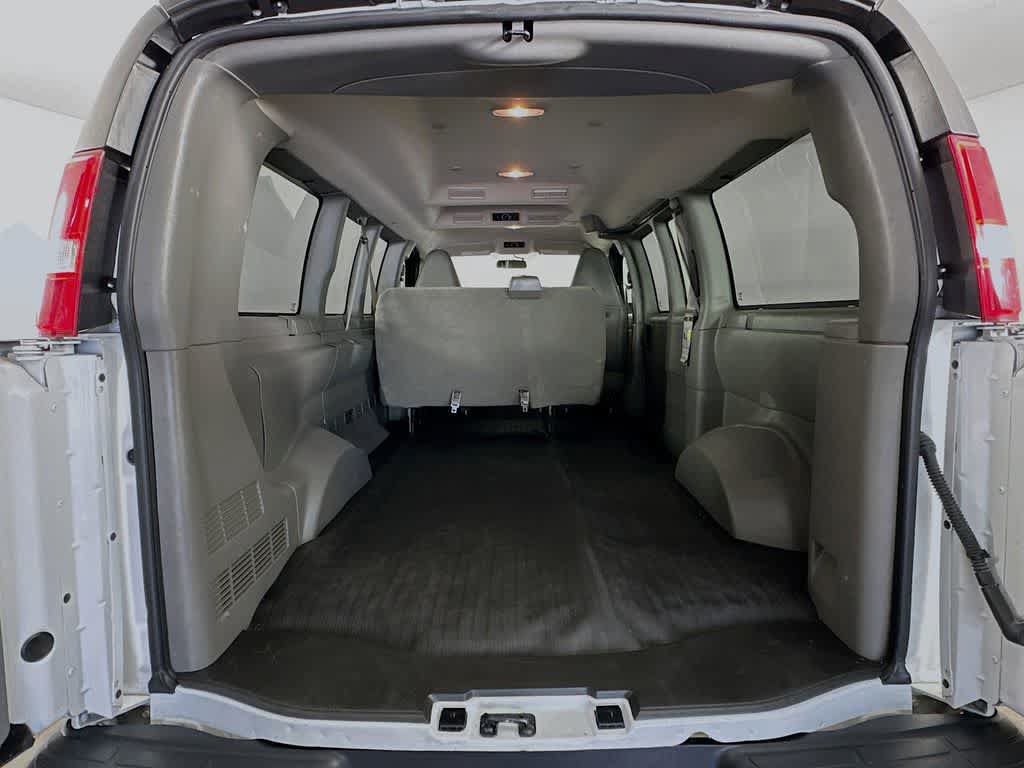 Used 2023 GMC Savana 2500 RWD image 19