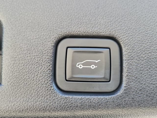 Used 2024 GMC Acadia Elevation w/ Luxury Package FWD image 11