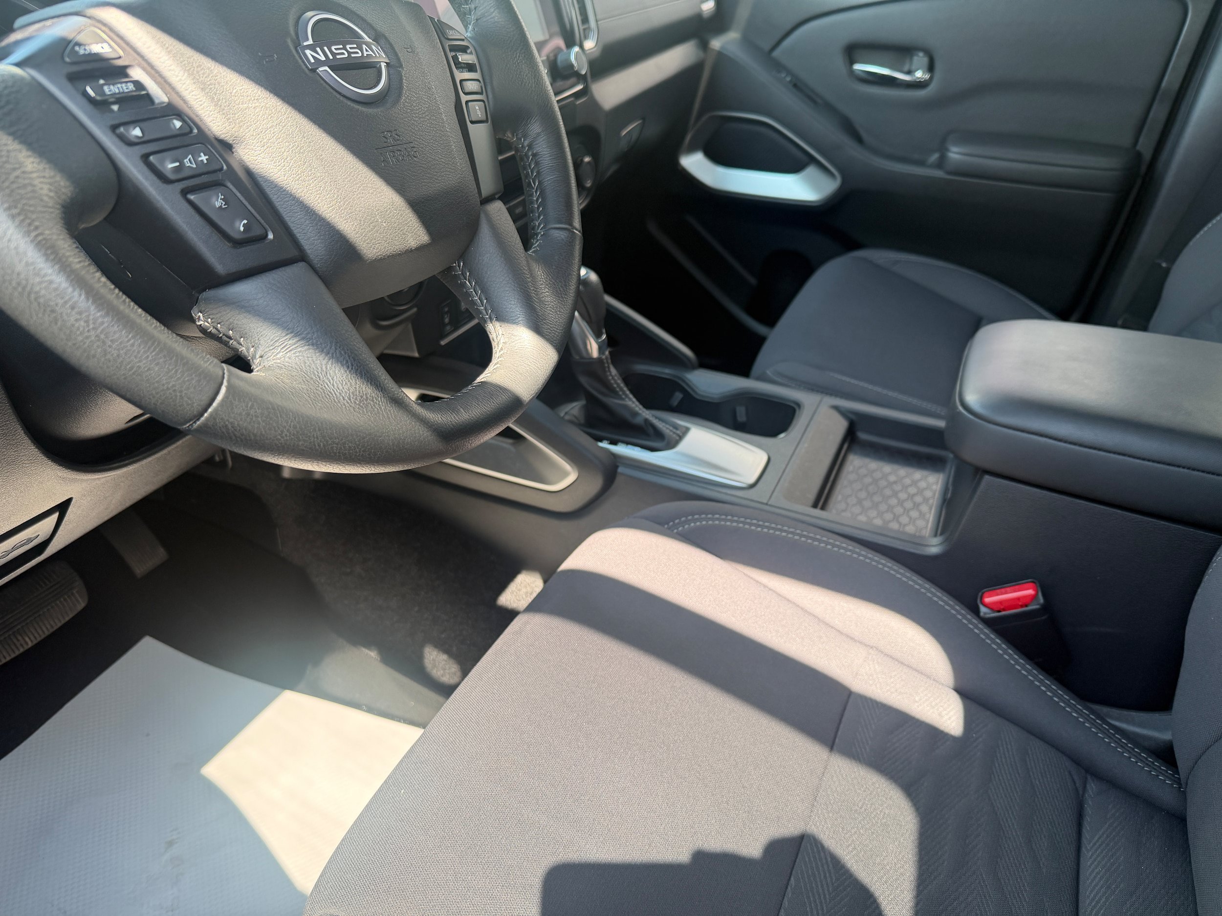 Used 2022 Nissan Frontier SV AWD/4WD image 15