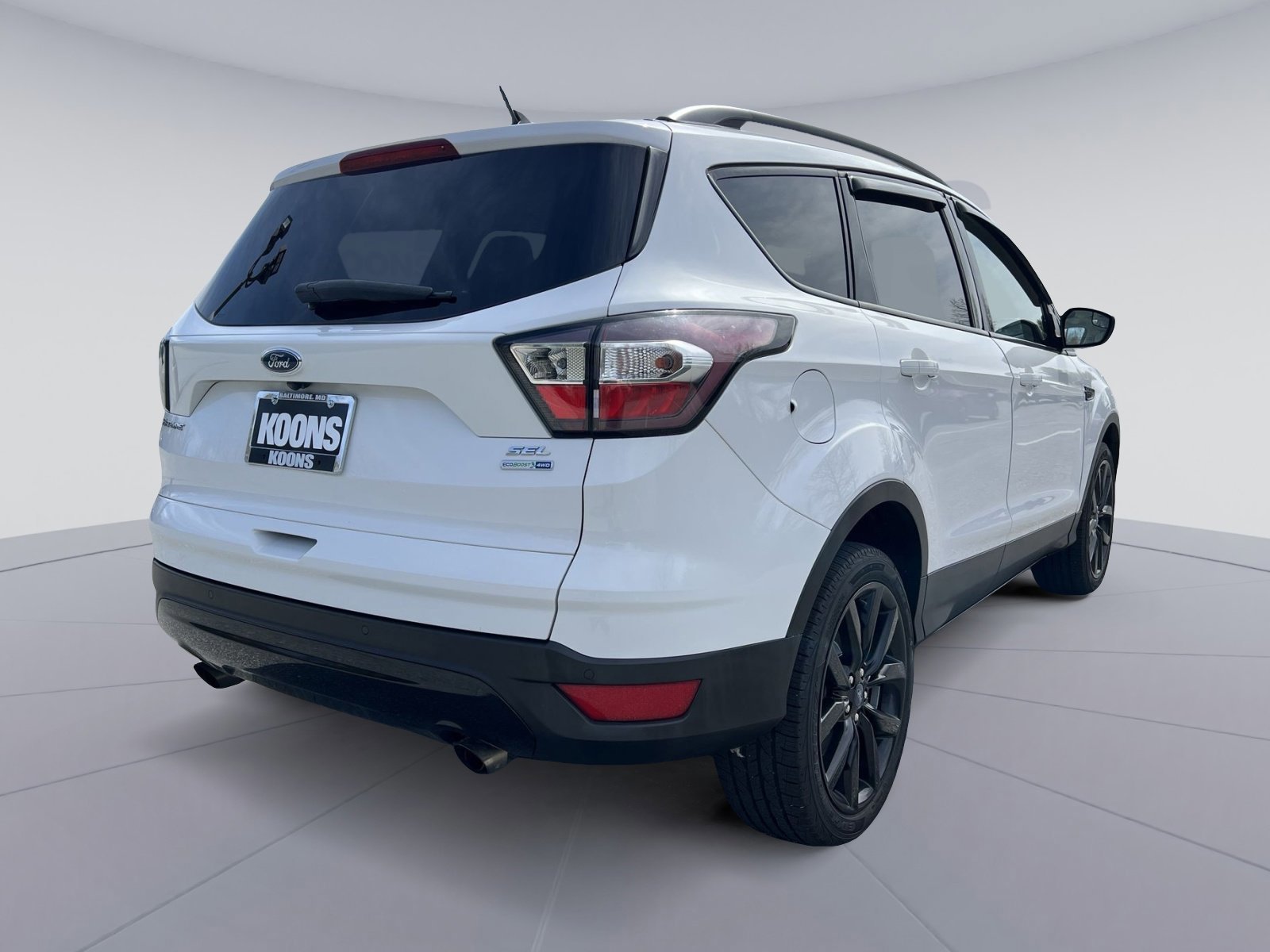 Certified 2018 Ford Escape SEL w/ SEL Sport Appearance Package image 4