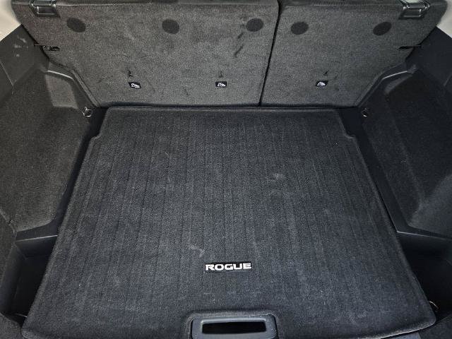 Used 2025 Nissan Rogue SV FWD image 30