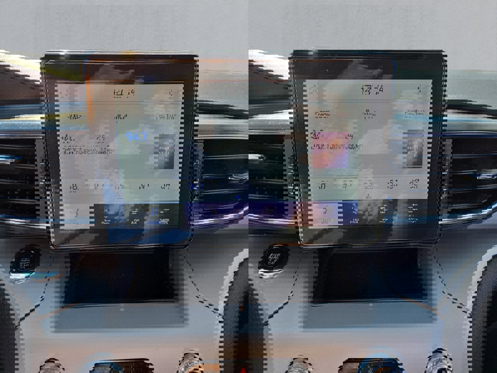 Certified 2023 Ford Explorer XLT w/ Equipment Group 202A image 18