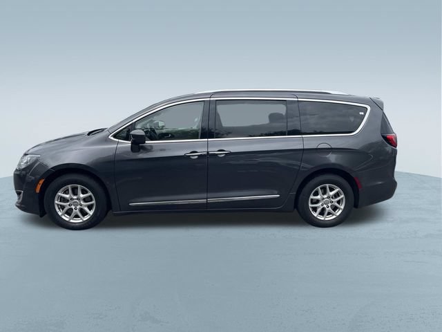 Used 2020 Chrysler Pacifica Touring-L FWD image 8