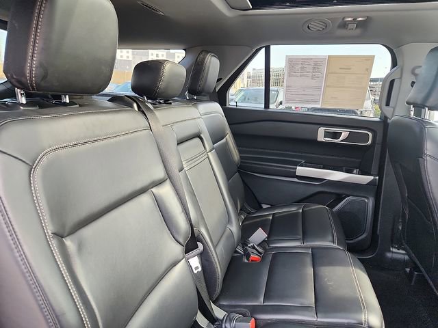 Certified 2021 Ford Explorer XLT w/ Equipment Group 202A AWD/4WD image 28