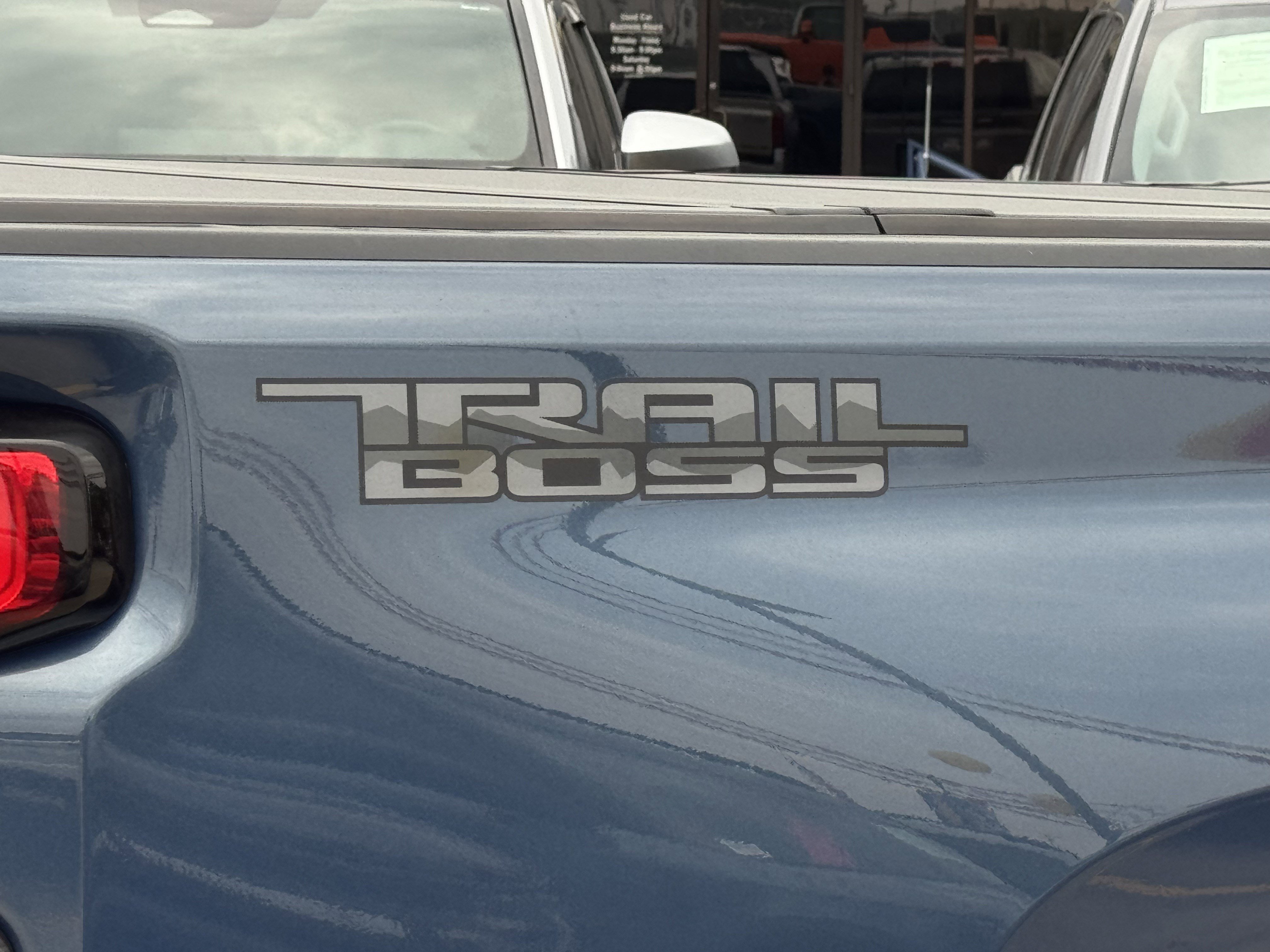 Used 2025 Chevrolet Silverado 2500 LTZ w/ LTZ Plus Package image 9