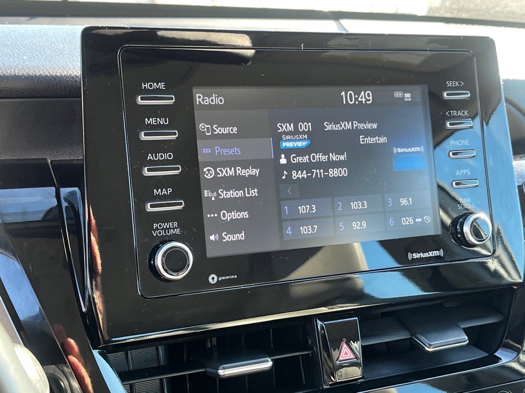 Used 2024 Toyota Camry SE image 9