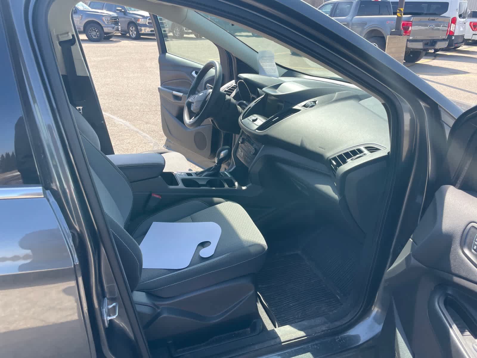 Certified 2019 Ford Escape SE AWD/4WD image 17