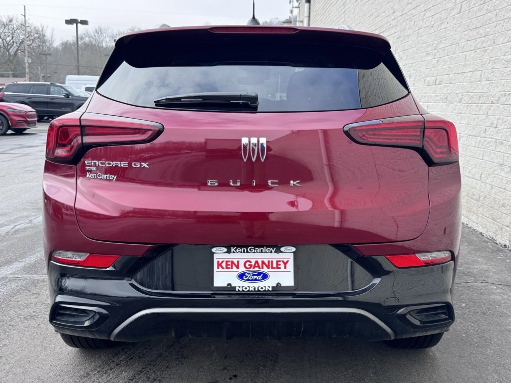 Used 2025 Buick Encore GX Sport Touring image 4