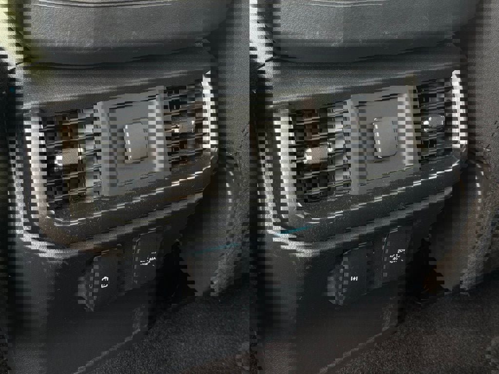 Certified 2023 Ford F150 XLT w/ Equipment Group 302A High image 33