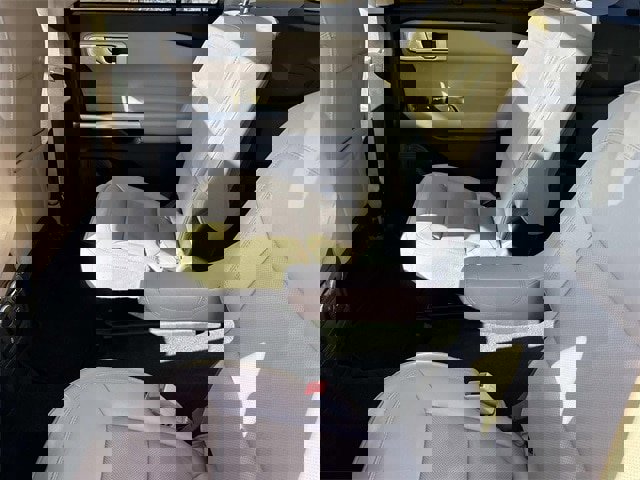 Certified 2022 Ford Explorer Limited w/ Limited Technology Package image 19