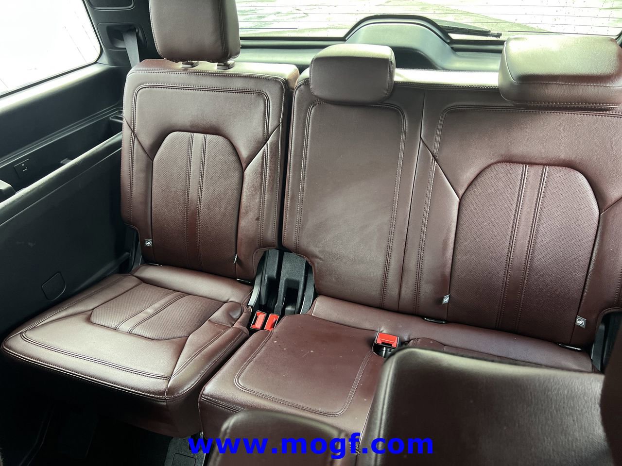 Certified 2024 Ford Expedition Limited image 28