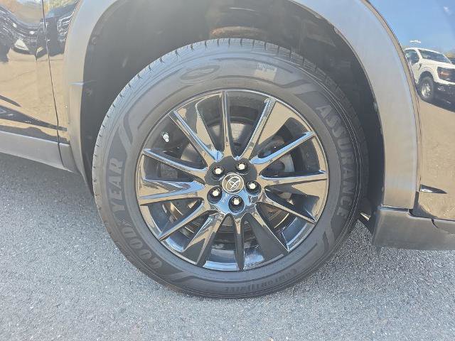 Used 2019 Toyota Highlander SE AWD/4WD image 11