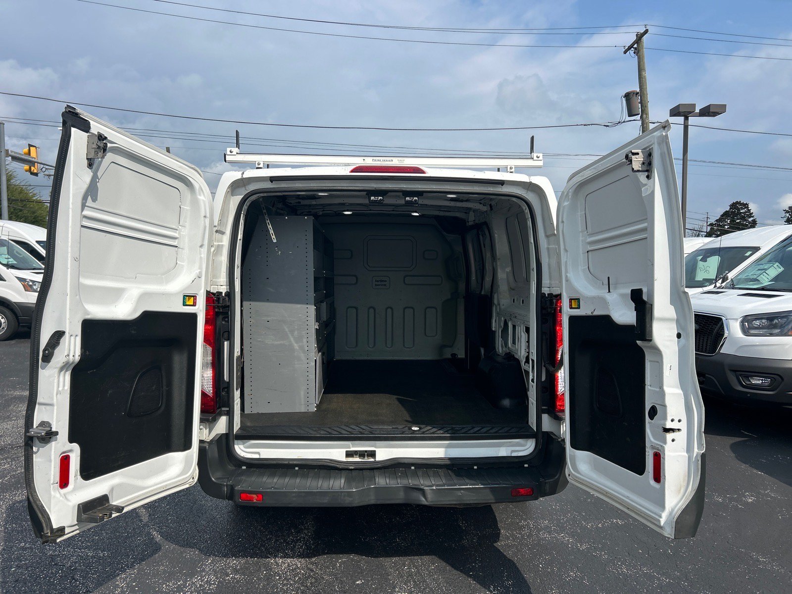 Certified 2018 Ford Transit 150 130 Low Roof RWD image 10