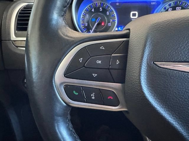 Used 2019 Chrysler 300 Limited RWD image 16