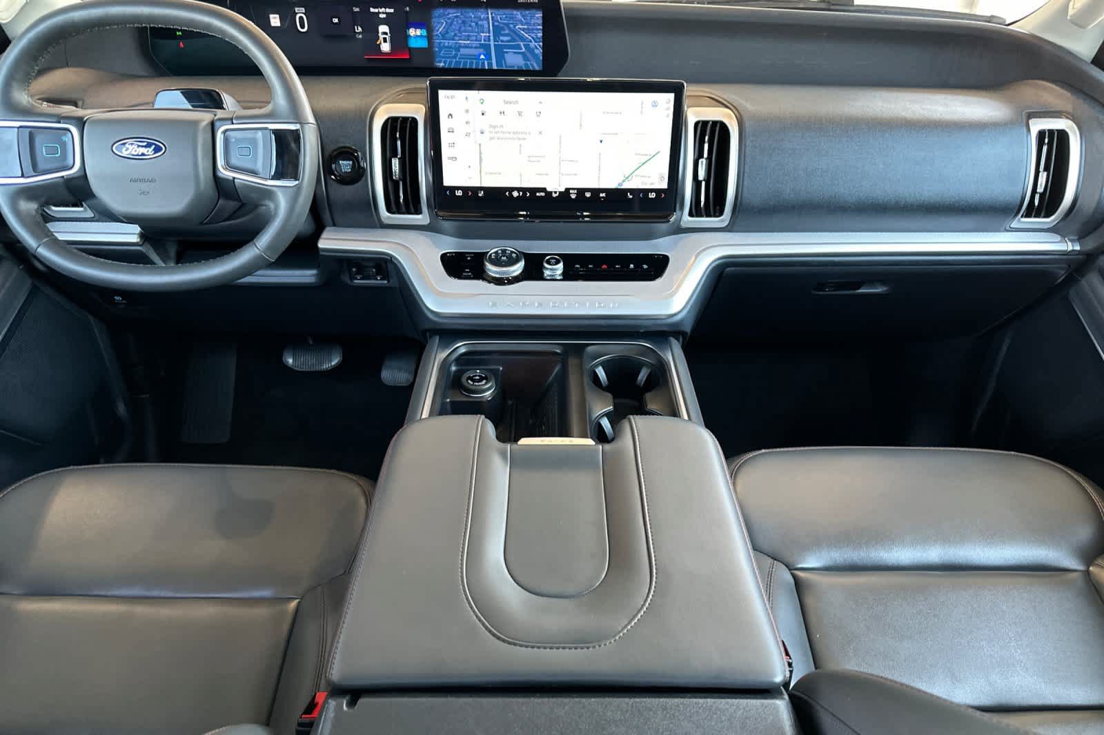 Certified 2025 Ford Expedition Active AWD/4WD image 3