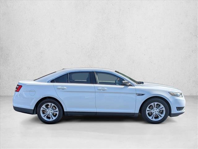 Certified 2017 Ford Taurus SE FWD image 5