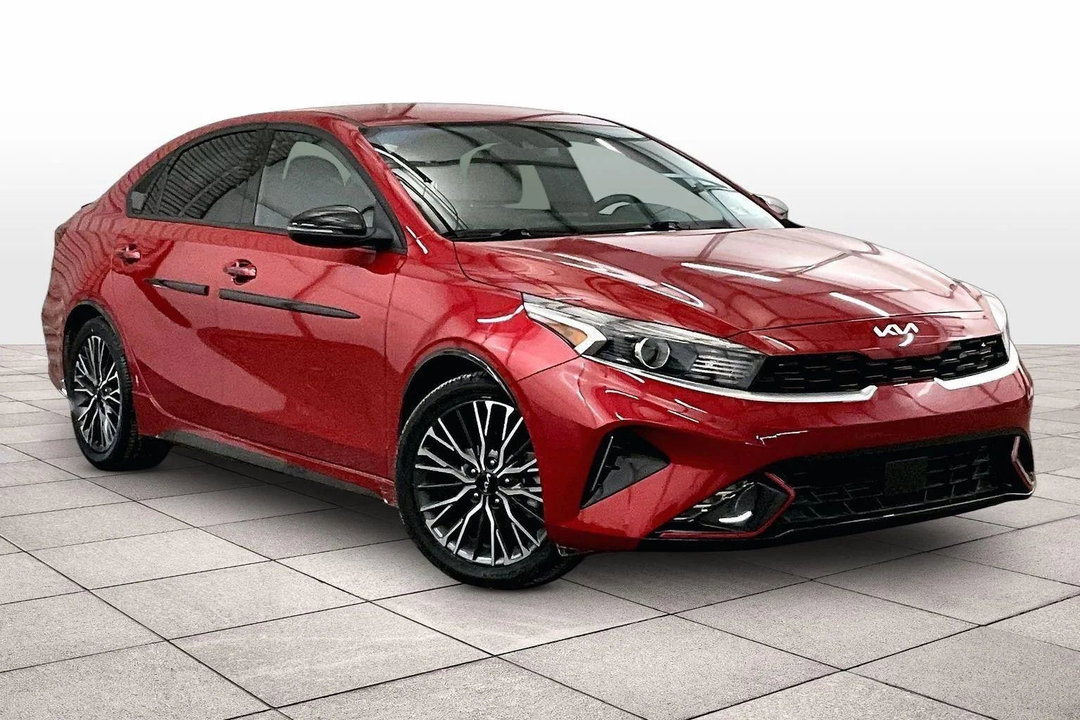 Used 2024 Kia Forte GT-Line image 2