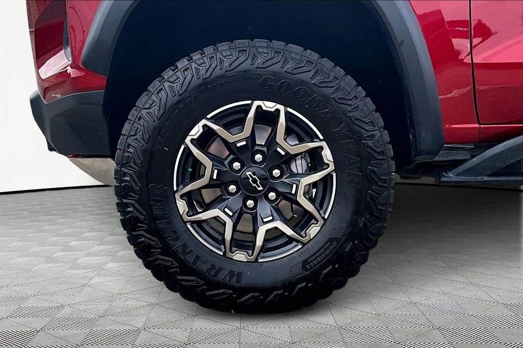 Used 2023 Chevrolet Colorado ZR2 w/ ZR2 Convenience Package III image 9