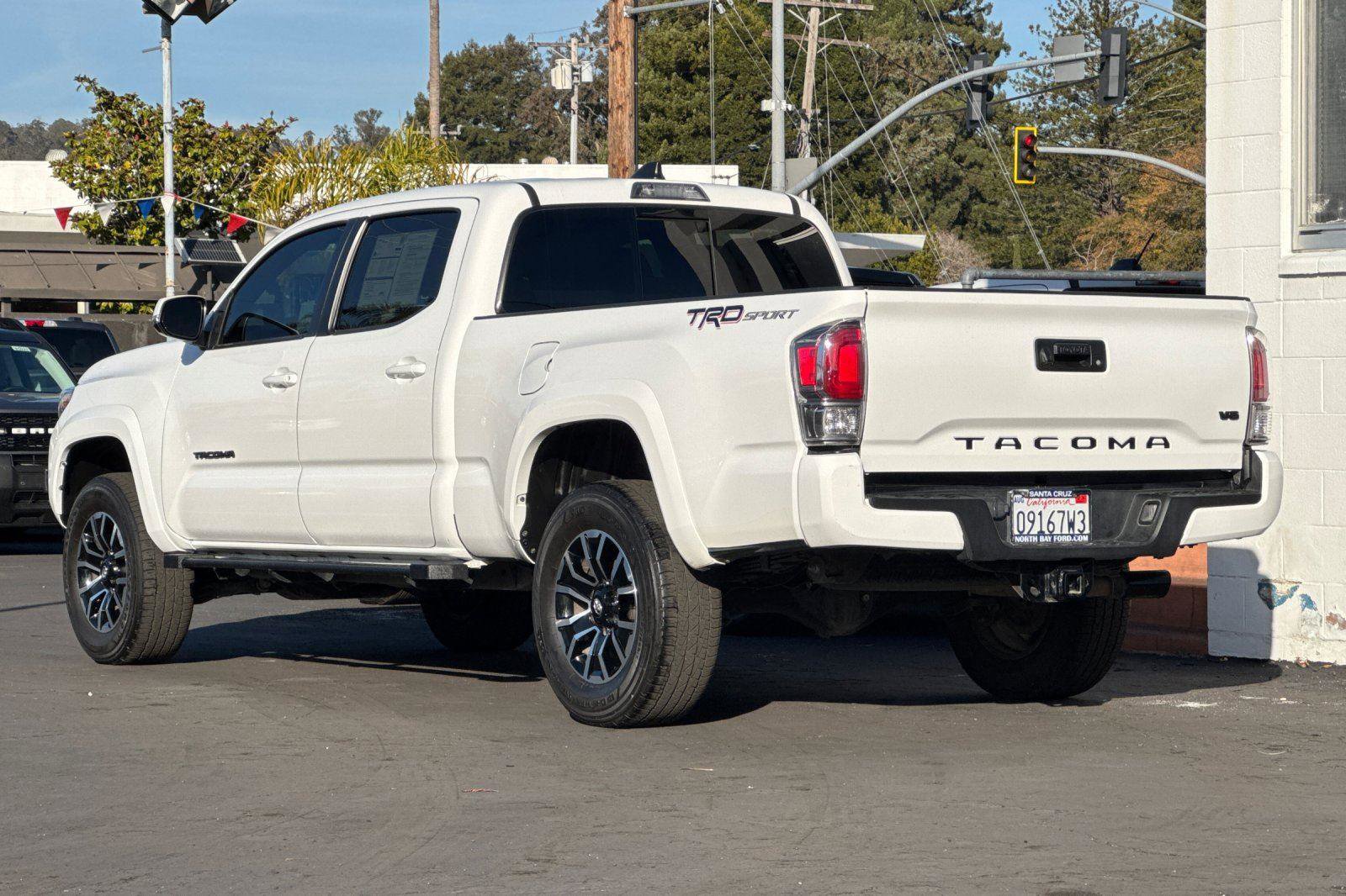 Used 2022 Toyota Tacoma TRD Sport image 27