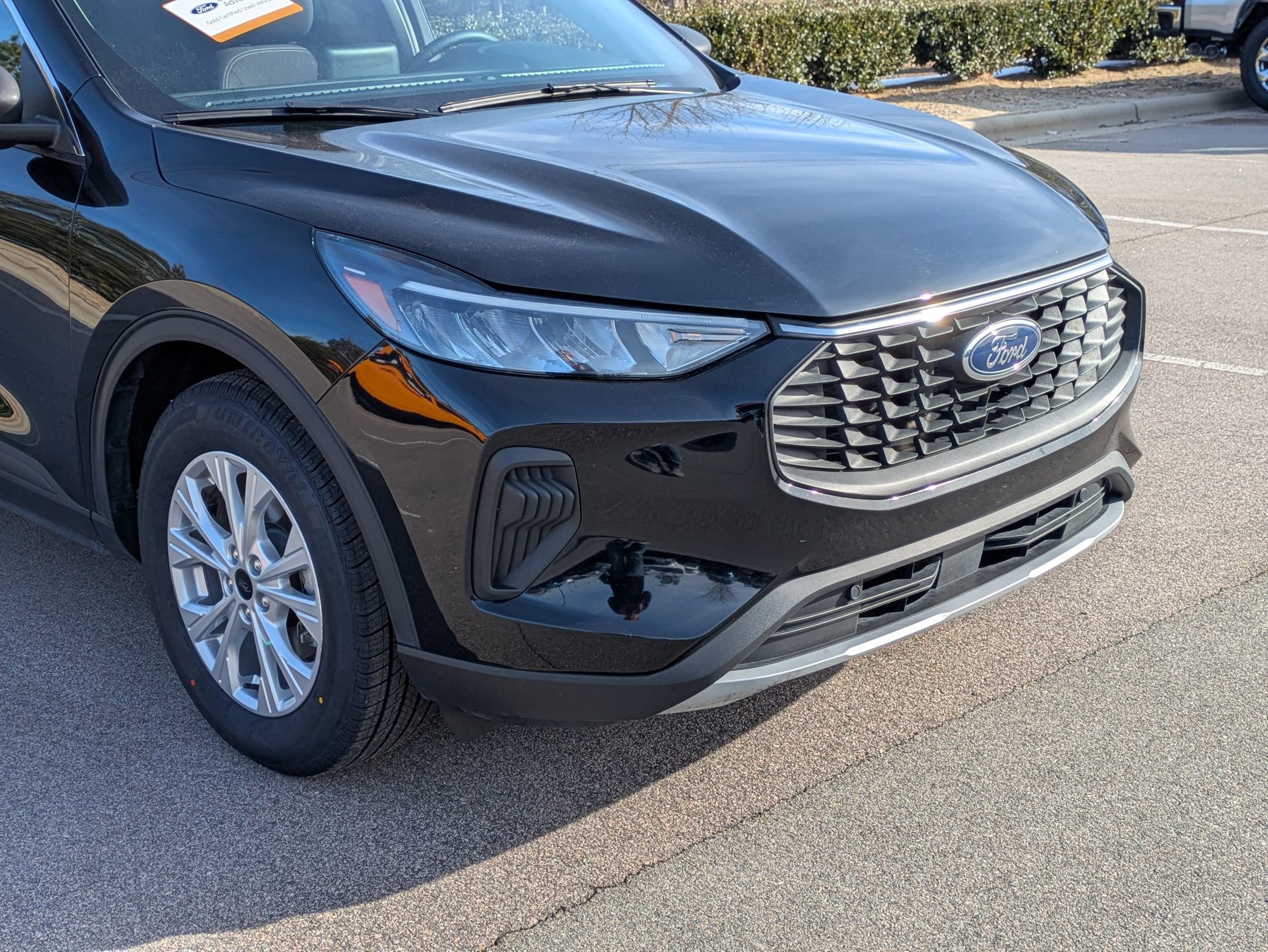 Certified 2024 Ford Escape Active w/ Cold Weather Package image 9