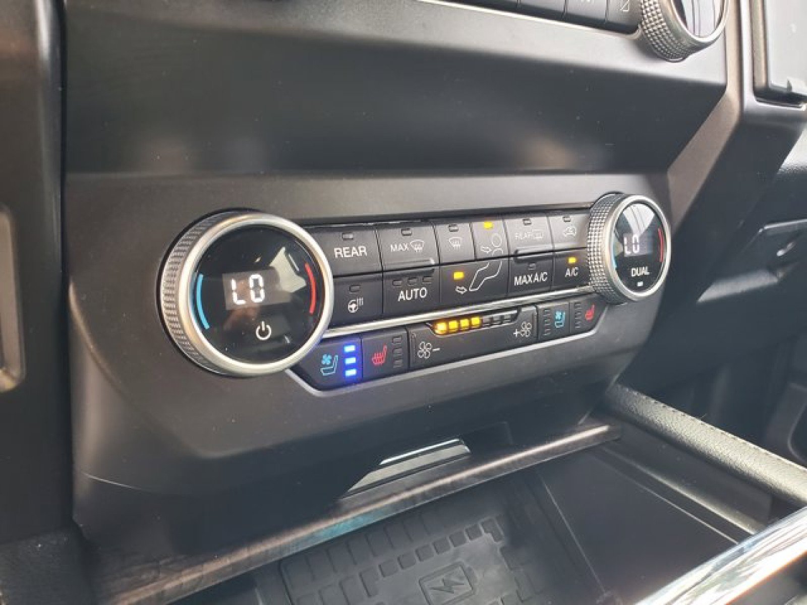 Certified 2021 Ford Expedition Max Limited image 26