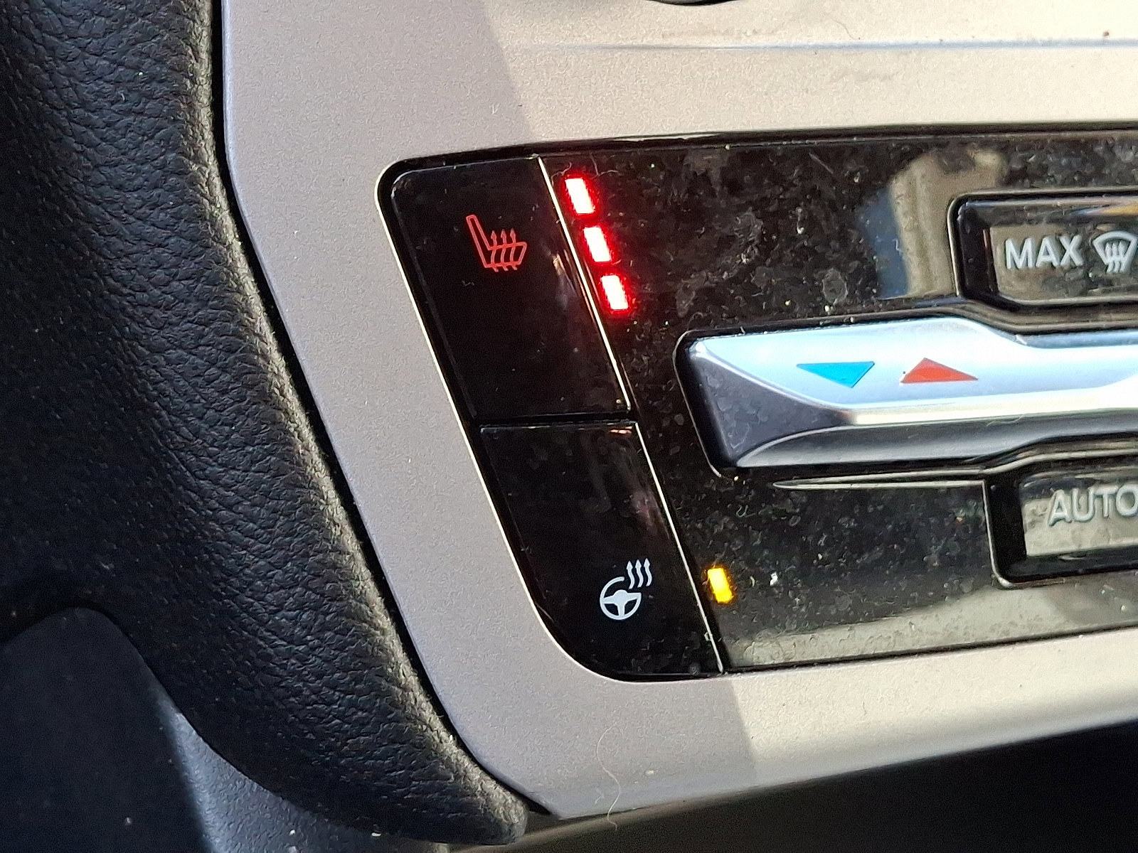 Certified 2023 Ford Explorer XLT w/ Equipment Group 202A image 26