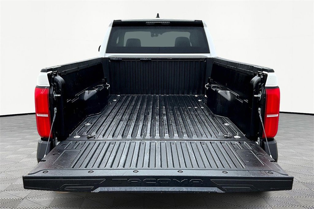 Used 2024 Toyota Tacoma SR image 15
