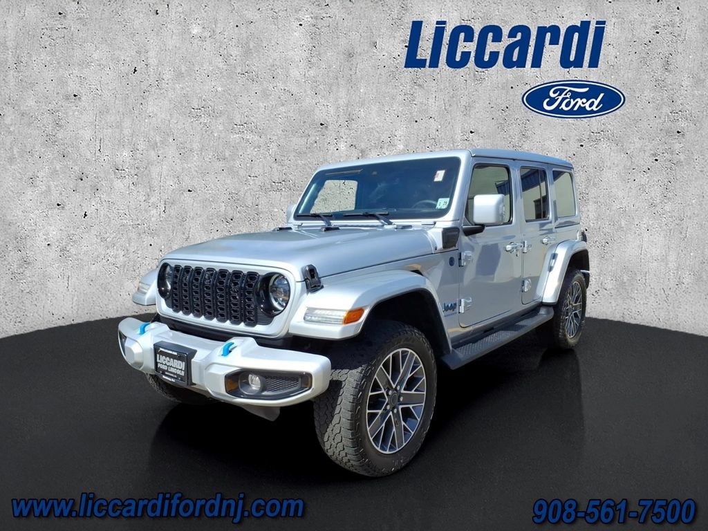 Used 2024 Jeep Wrangler High Altitude AWD/4WD image 3