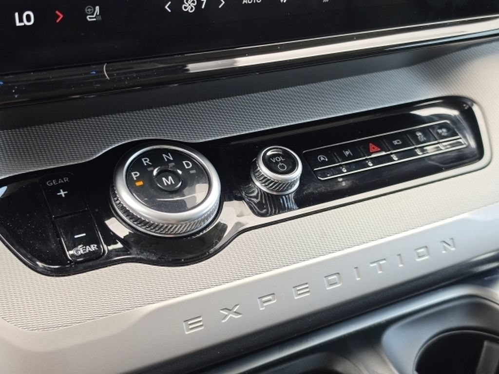 Certified 2025 Ford Expedition Max Active RWD image 28